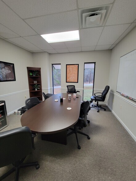 More Photos Of 95 Trade St, Bogart Distribution For Sale