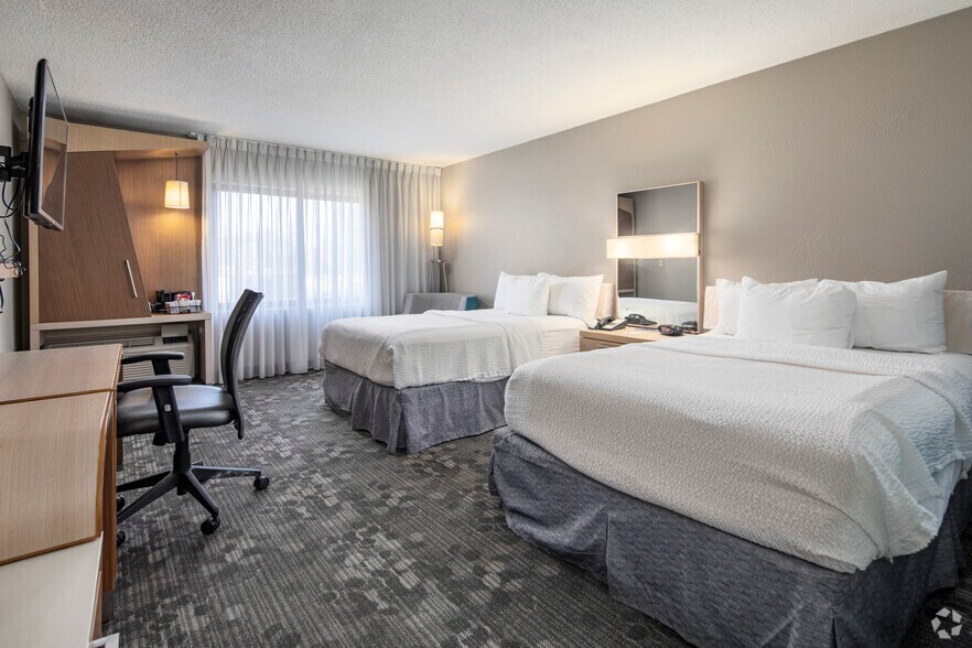 More Photos Of 4300 Colonnade Pky, Birmingham Hotel For Sale