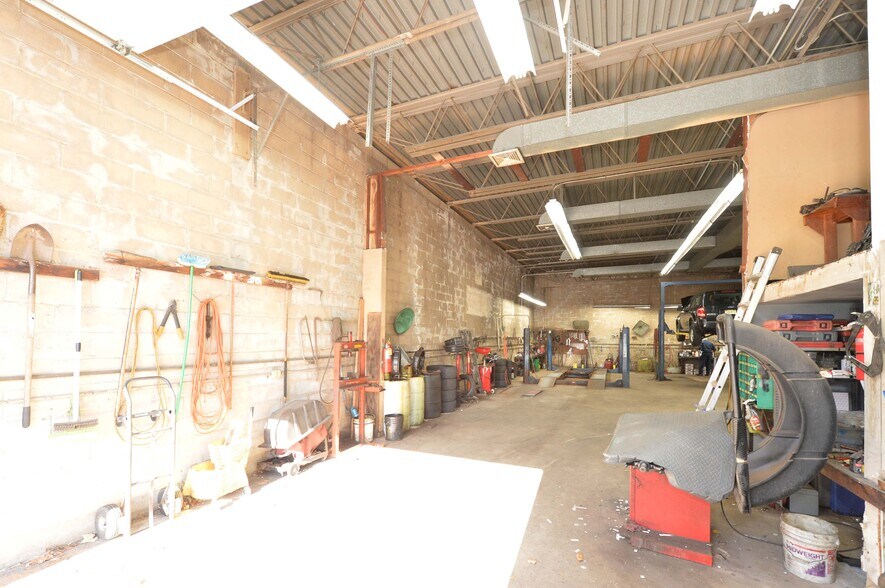 More Photos Of 20 Franklin Tpke, Mahwah Industrial For Lease