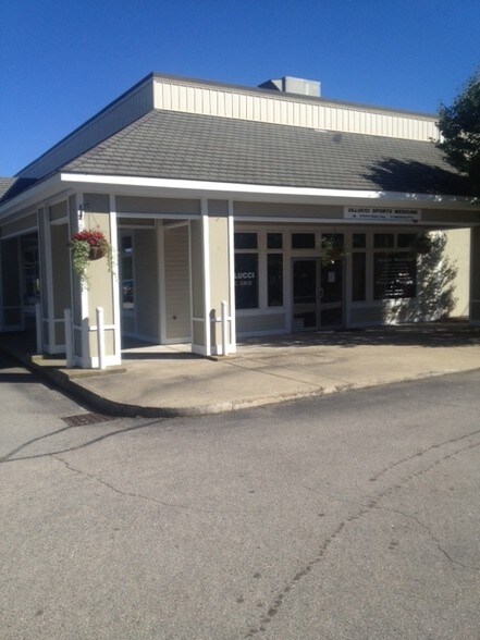 More Photos Of 1235 Wampanoag Trl, Riverside General Retail For Lease