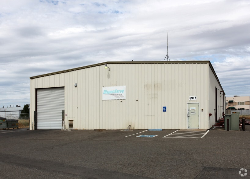 More Photos Of 6917 Mccomber St, Sacramento Warehouse For Sale