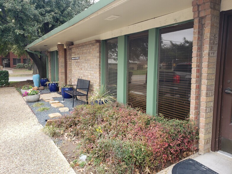 More Photos Of 3204 N MacArthur Blvd, Irving Medical For Sale