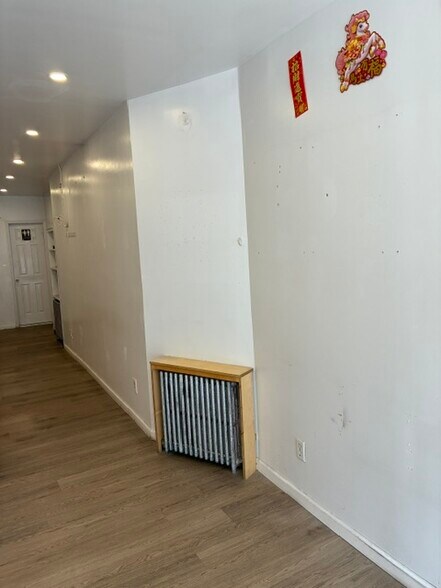 More Photos Of 29 Essex St, New York Apartments For Lease