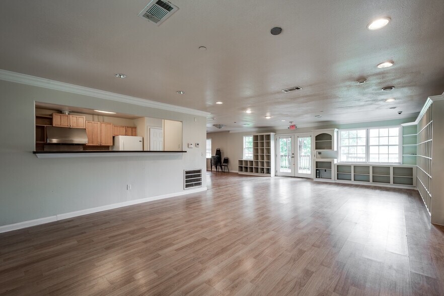 More Photos Of 16111 Porter Ln, Porter Flex For Sale