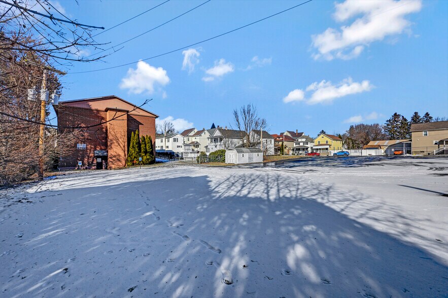 More Photos Of 301 Delaware Ave, Olyphant Office For Sale