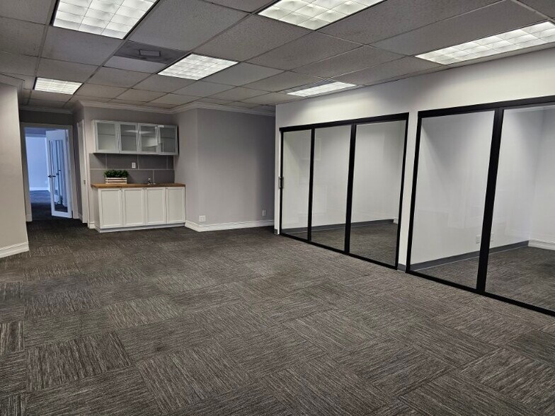 More Photos Of 3277 SE 14th Ave, Fort Lauderdale Warehouse For Lease