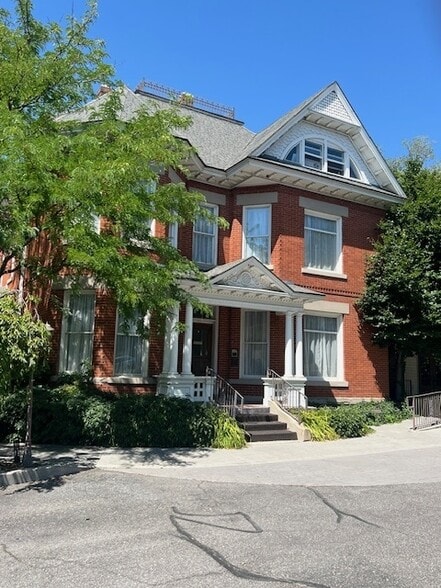 More Photos Of 564 W 400 N, Bountiful Freestanding For Sale