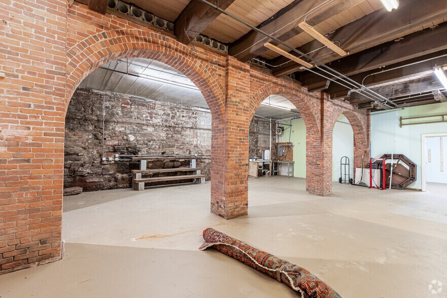 More Photos Of 2 Tunxis Rd, Tariffville Loft Creative Space For Lease