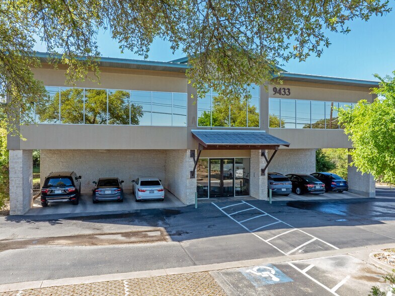 More Photos Of 9433 Bee Caves Rd, Austin Unknown For Lease