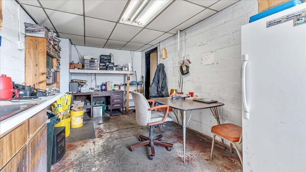 More Photos Of 2115 Union Blvd, Allentown Auto Repair For Sale