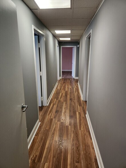 More Photos Of 138 S Cherry Rd, Rock Hill Office For Lease