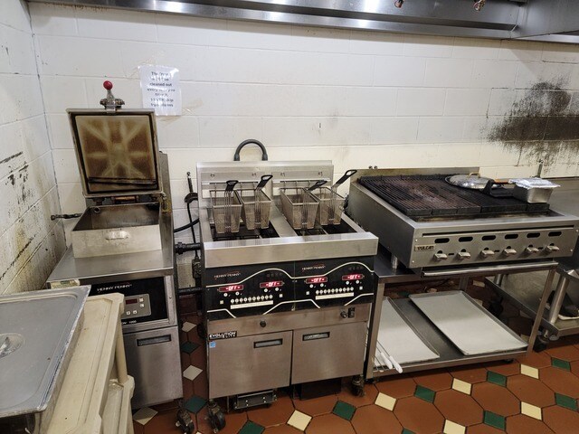 More Photos Of 1500 N E St, Richmond Specialty For Sale