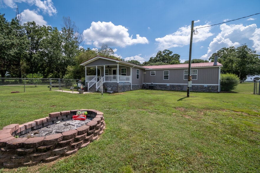 More Photos Of 3655 Neese Commerce Rd, Hull Multifamily For Sale