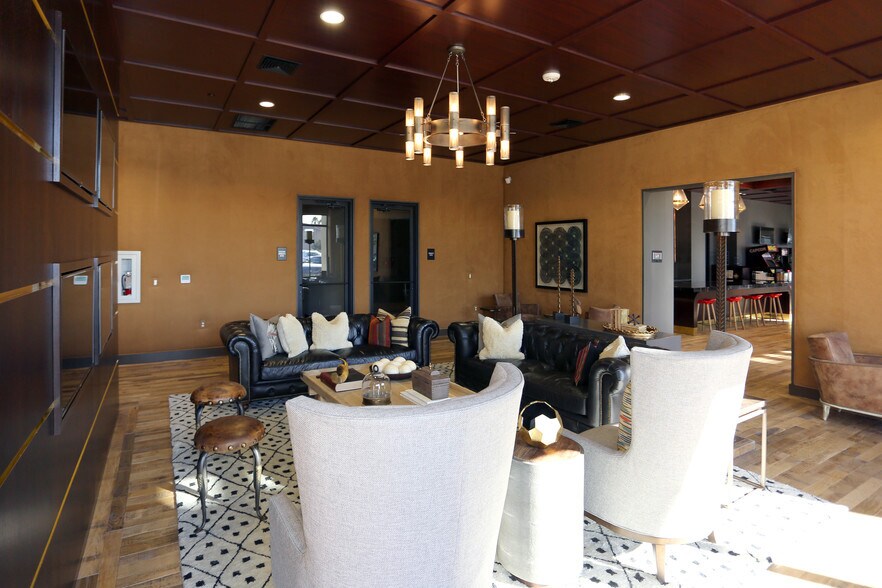 More Photos Of 7350 E Stetson Dr, Scottsdale Apartments For Lease