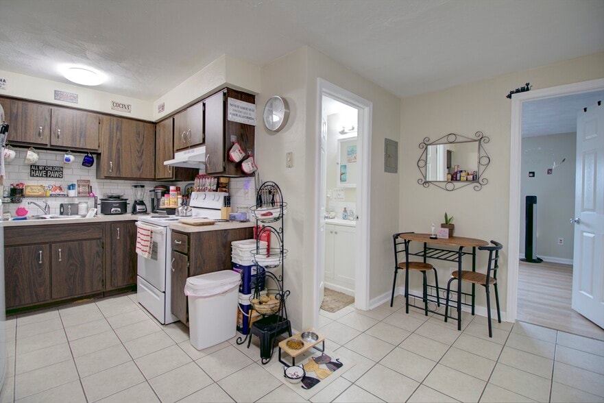 More Photos Of 1505-1525 Herbert Dr, Lorain Apartments For Sale