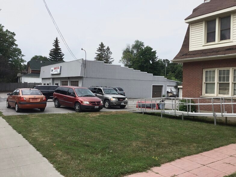 More Photos Of 73 King St E, Kawartha Lakes Auto Repair For Sale