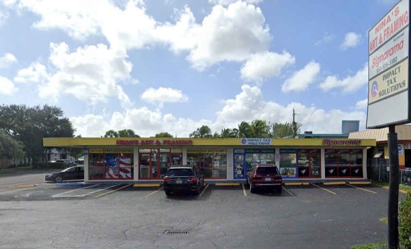 Primary Photo Of 6140 Hollywood Blvd, Pembroke Pines Storefront For Sale