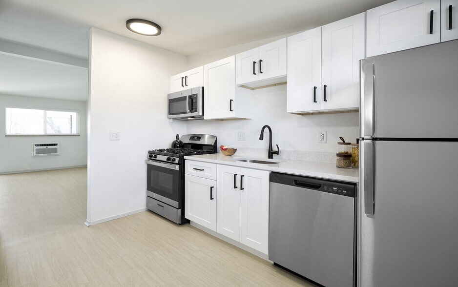 More Photos Of 801 W Prentice Ave, Littleton Apartments For Sale