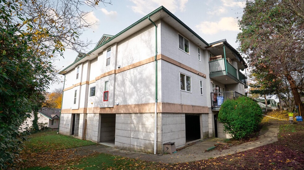 More Photos Of 260 Craig St, Nanaimo Apartments For Sale