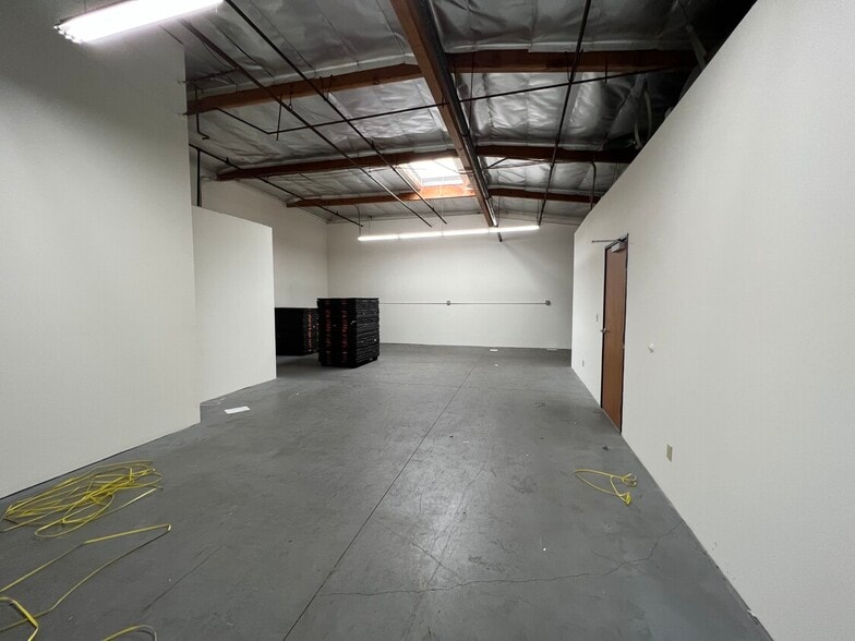 More Photos Of 200 Technology Dr, Irvine Research And Development For Lease
