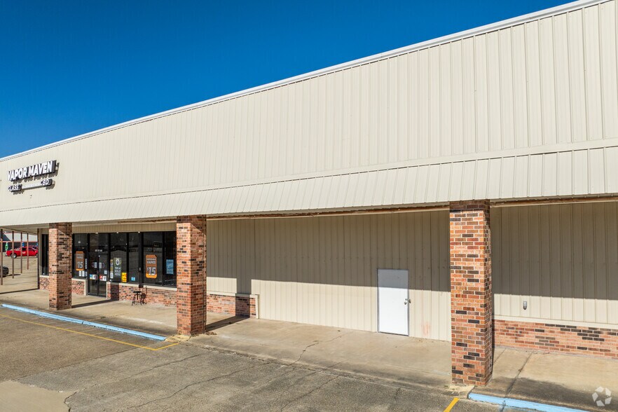 More Photos Of 1308 Main St, Crossett Unknown For Lease