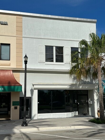 More Photos Of 148 S Beach St, Daytona Beach Restaurant For Sale