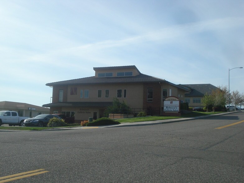 More Photos Of 7139 W Hood Pl, Kennewick Office For Lease