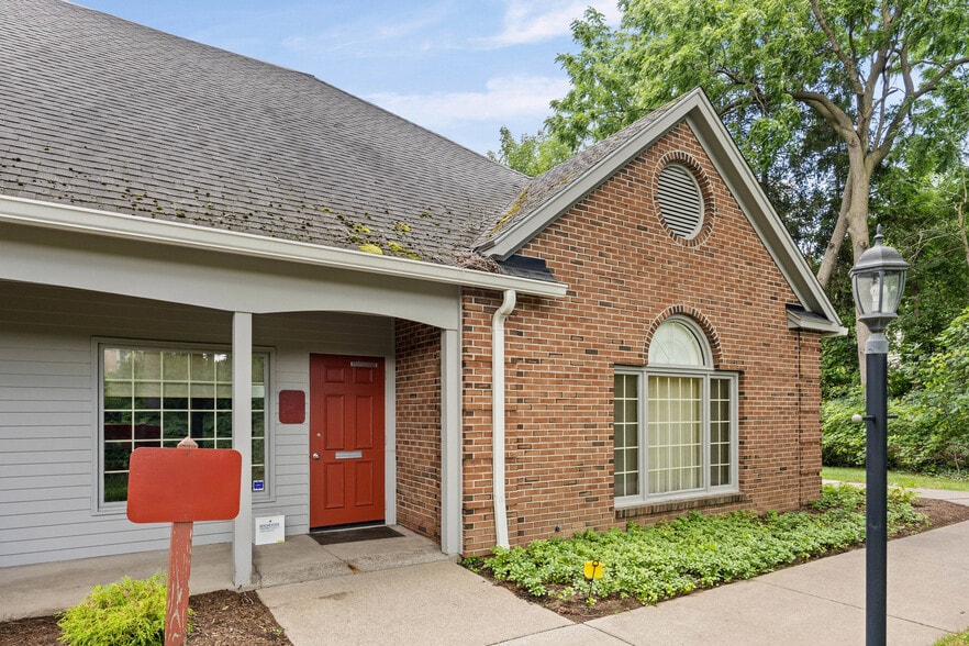 More Photos Of 61E Monroe Ave, Pittsford Medical For Sale