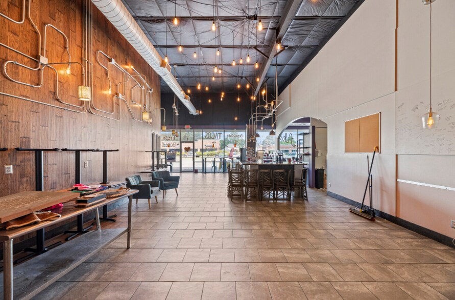 More Photos Of 11703-11729 Spring Cypress Rd, Tomball Storefront For Lease