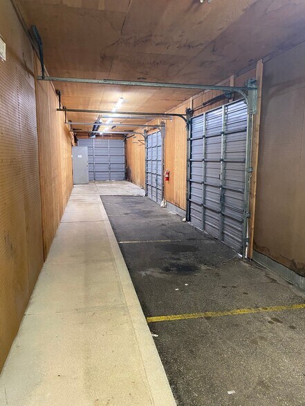 More Photos Of 52129 State Road 933, South Bend Flex For Lease