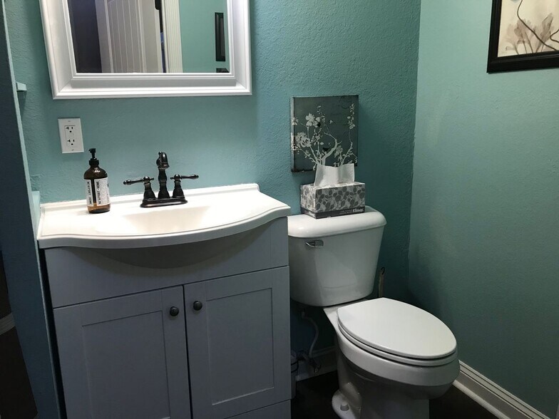 More Photos Of 15279 Rankin Ave, Dunlap Office Residential For Sale