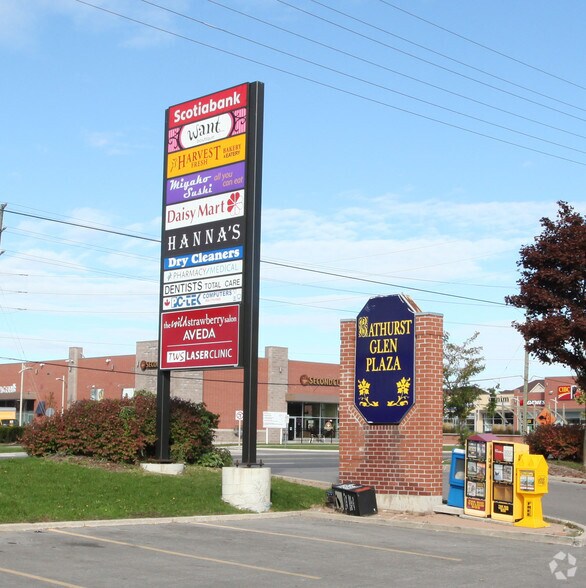 More Photos Of 9301 Bathurst St, Richmond Hill Storefront For Lease