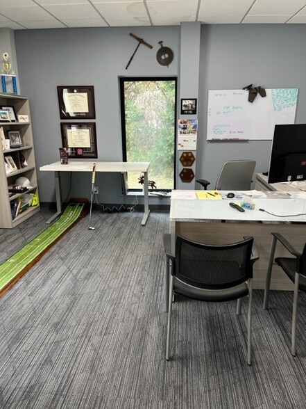 More Photos Of 3683 N Peachtree Rd, Atlanta Distribution For Lease