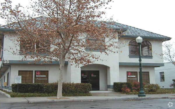 More Photos Of 35 E 10th St, Tracy Office For Lease