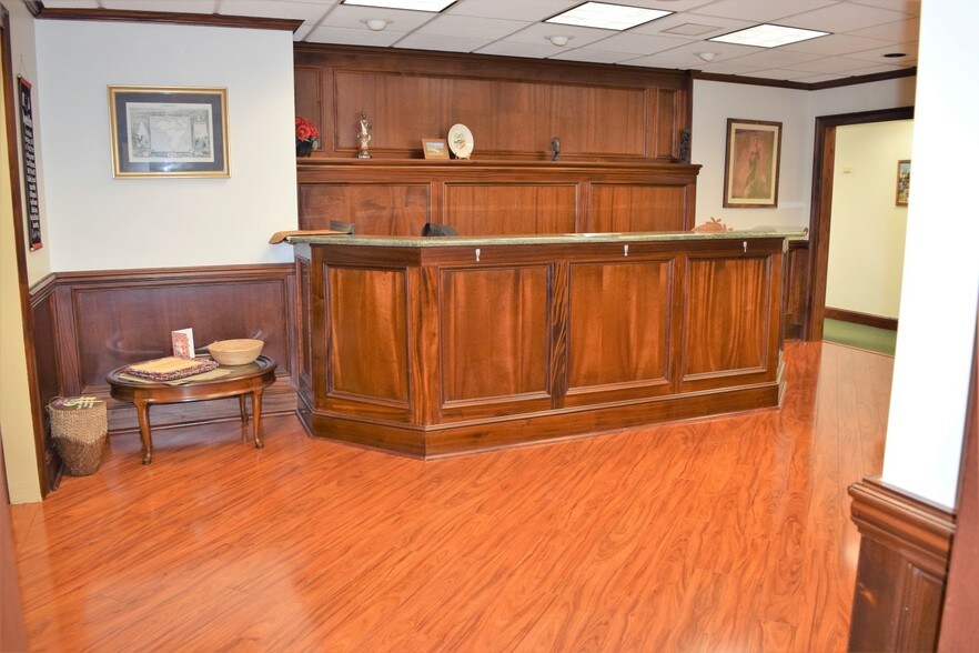 More Photos Of 776 Mountain Blvd, Watchung Office For Sale
