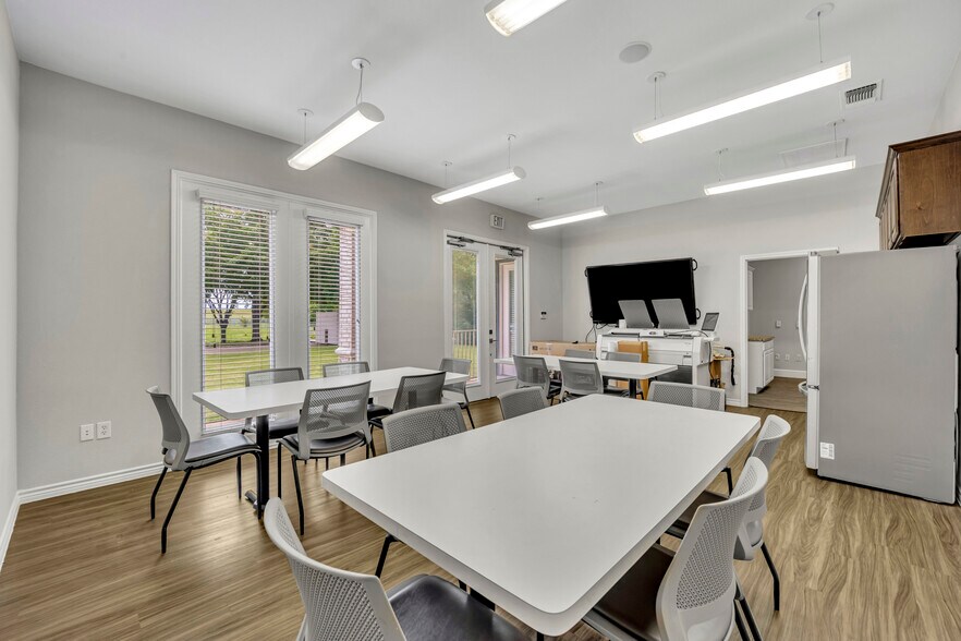 More Photos Of 840 E I-20 Hwy, Arlington Medical For Sale