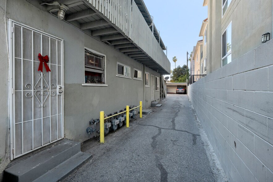 More Photos Of 14622 Sylvan St, Van Nuys Apartments For Sale