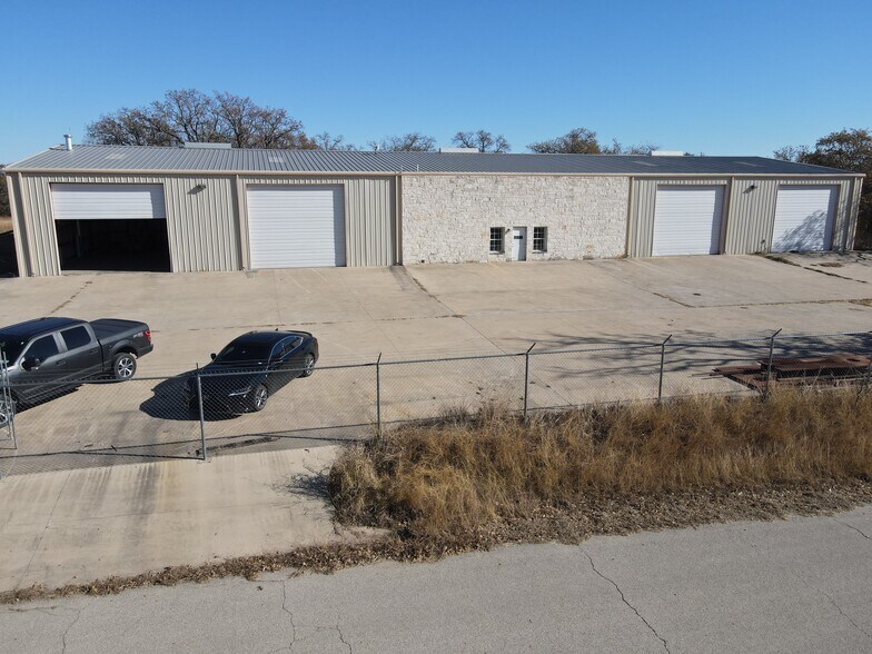 More Photos Of 2915 Greenlee Park Trl, Weatherford Warehouse For Sale