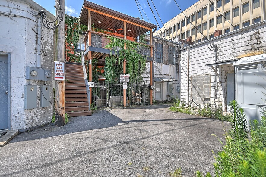 More Photos Of 531 State St, Bristol Storefront Retail Office For Sale