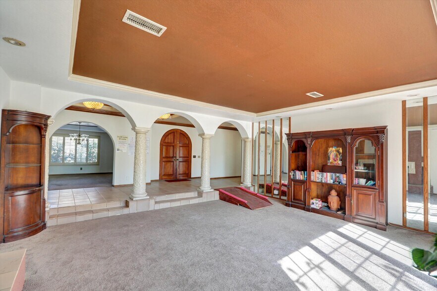 More Photos Of 784 Pomello Dr, Claremont Assisted Living For Lease