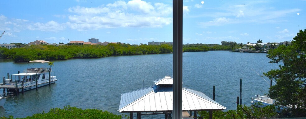 More Photos Of 951 Alternate A1A, Jupiter Freestanding For Lease