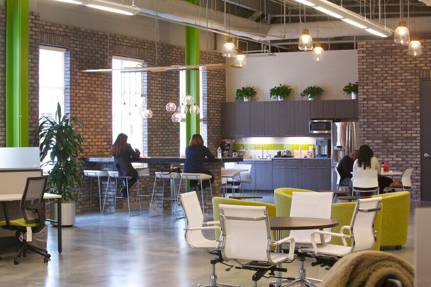 More Photos Of 2800 Old Milton Pky, Alpharetta Unknown For Lease