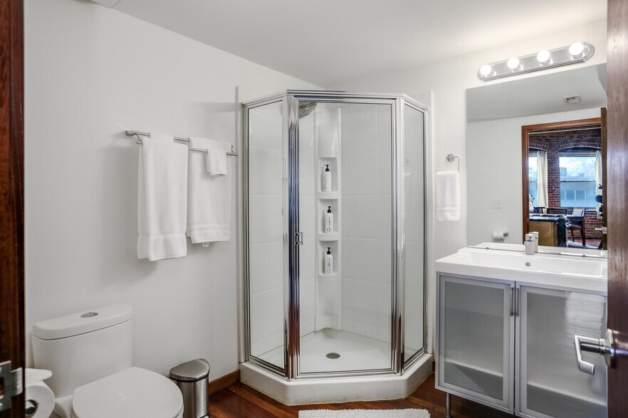 More Photos Of 1528 Gratiot Ave, Detroit Apartments For Sale