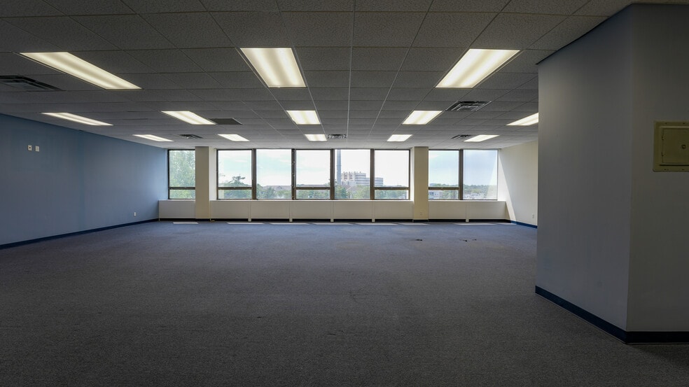 More Photos Of 900 Merchants Concourse, Westbury Office For Sale