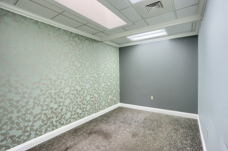 More Photos Of 744 Shenango Rd, Beaver Falls Medical For Lease