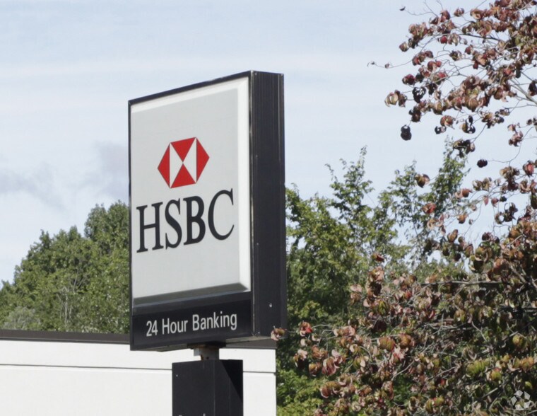 More Photos Of 219 S Main St, New City Bank For Sale