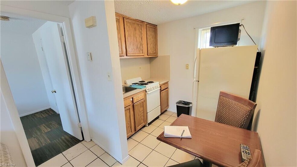 More Photos Of 3537 Liberty Ave, Vermilion Hotel For Sale