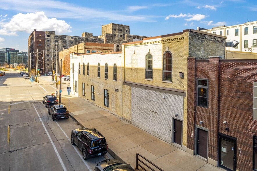 More Photos Of 184-196 S 2nd St, Milwaukee Apartments For Sale