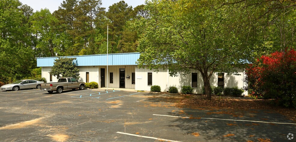 More Photos Of 120 Kaminer Way Pky, Columbia Light Distribution For Sale
