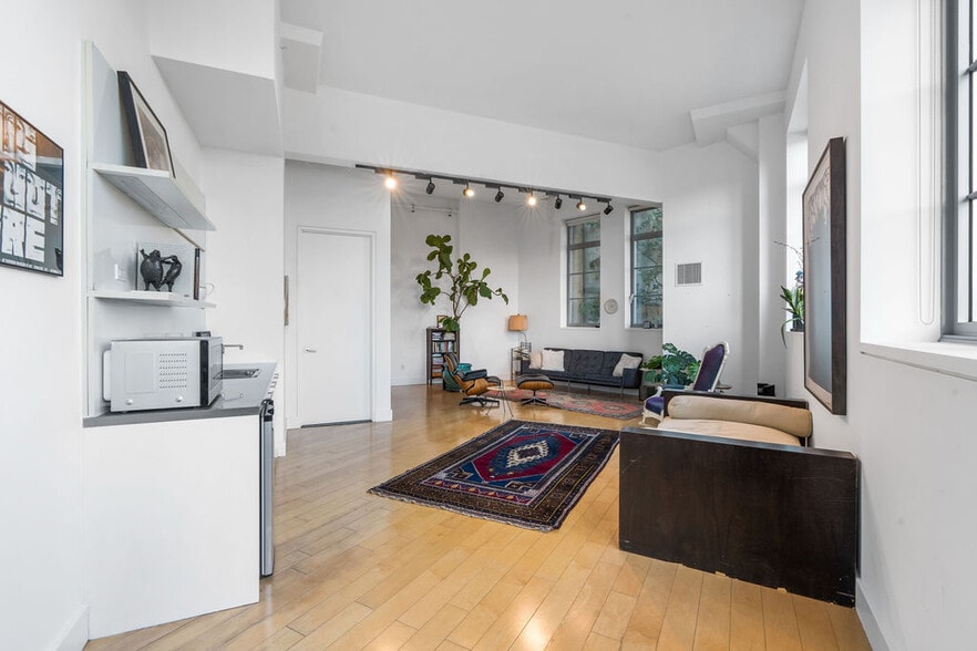More Photos Of 2728 Thomson Ave, Long Island City Apartments For Sale